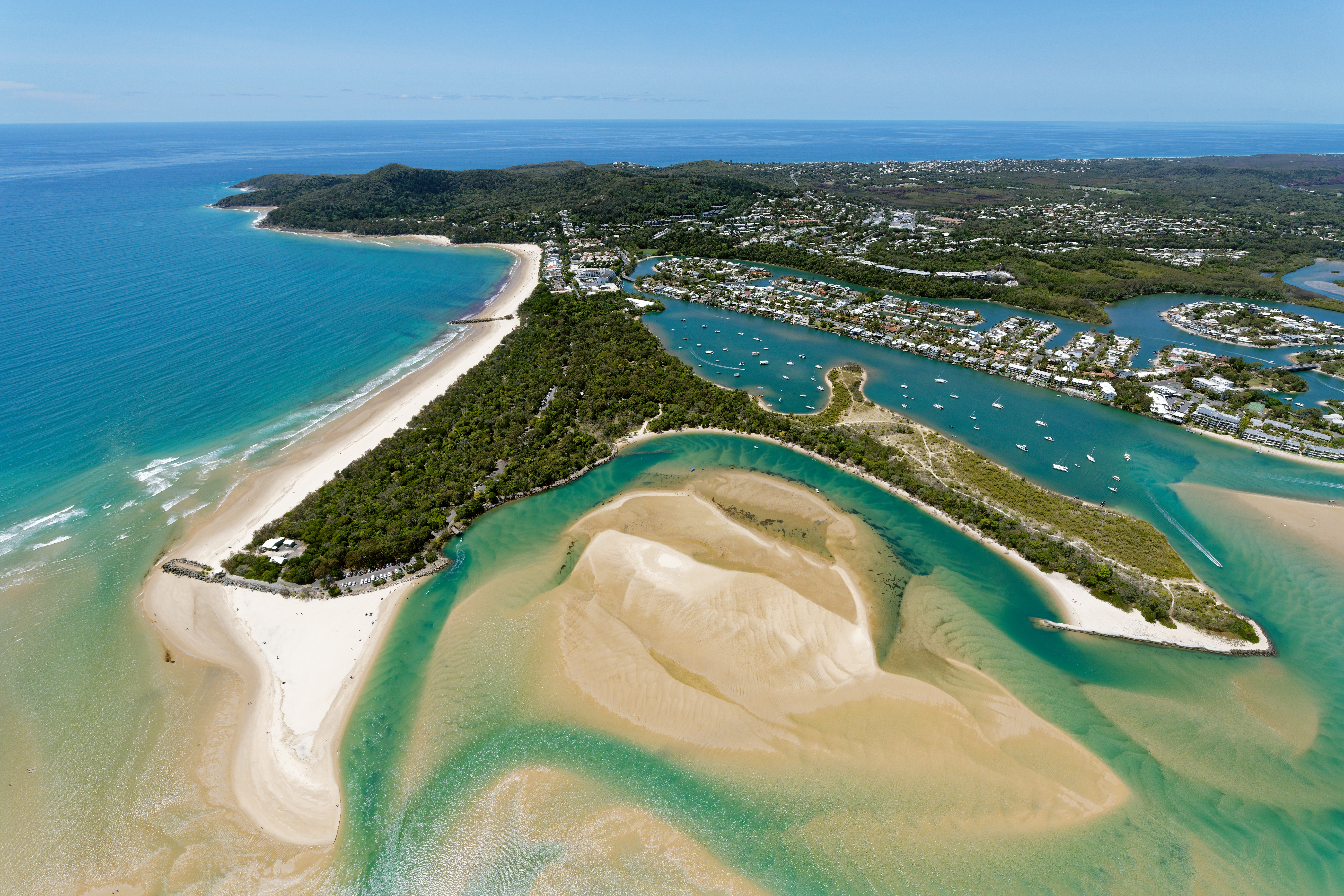 NOOSA_AdobeStock_330879814